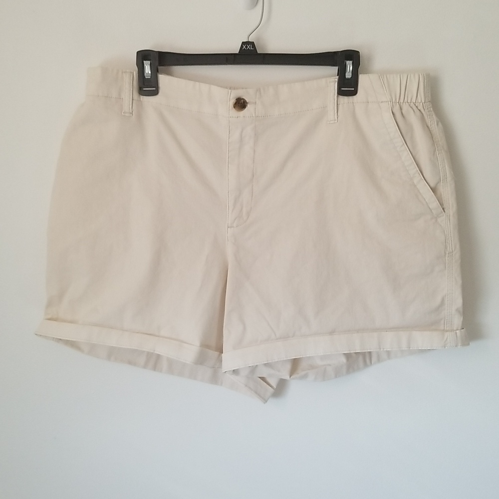 2 Pair Old Navy Women's OG Chino Shorts - Picture 3 of 4